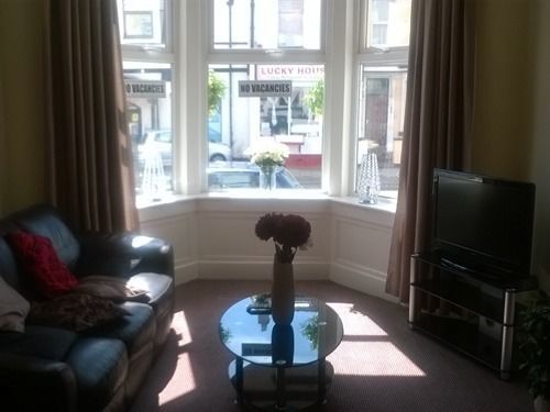 Hazelgrove Guest House بلاكبول المظهر الخارجي الصورة